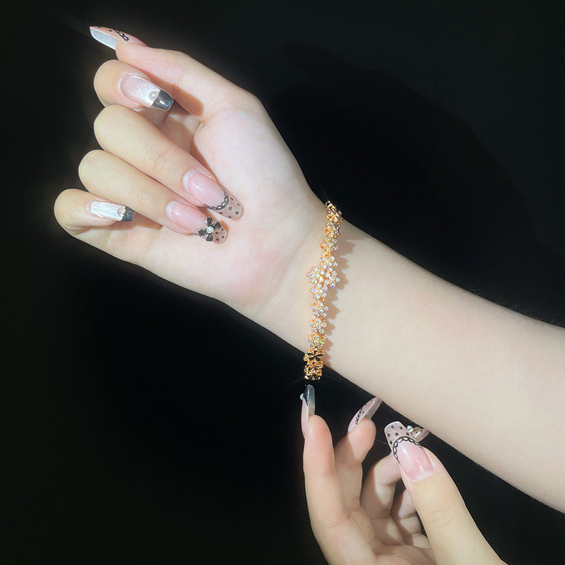 Zarte handwerkliche Armband