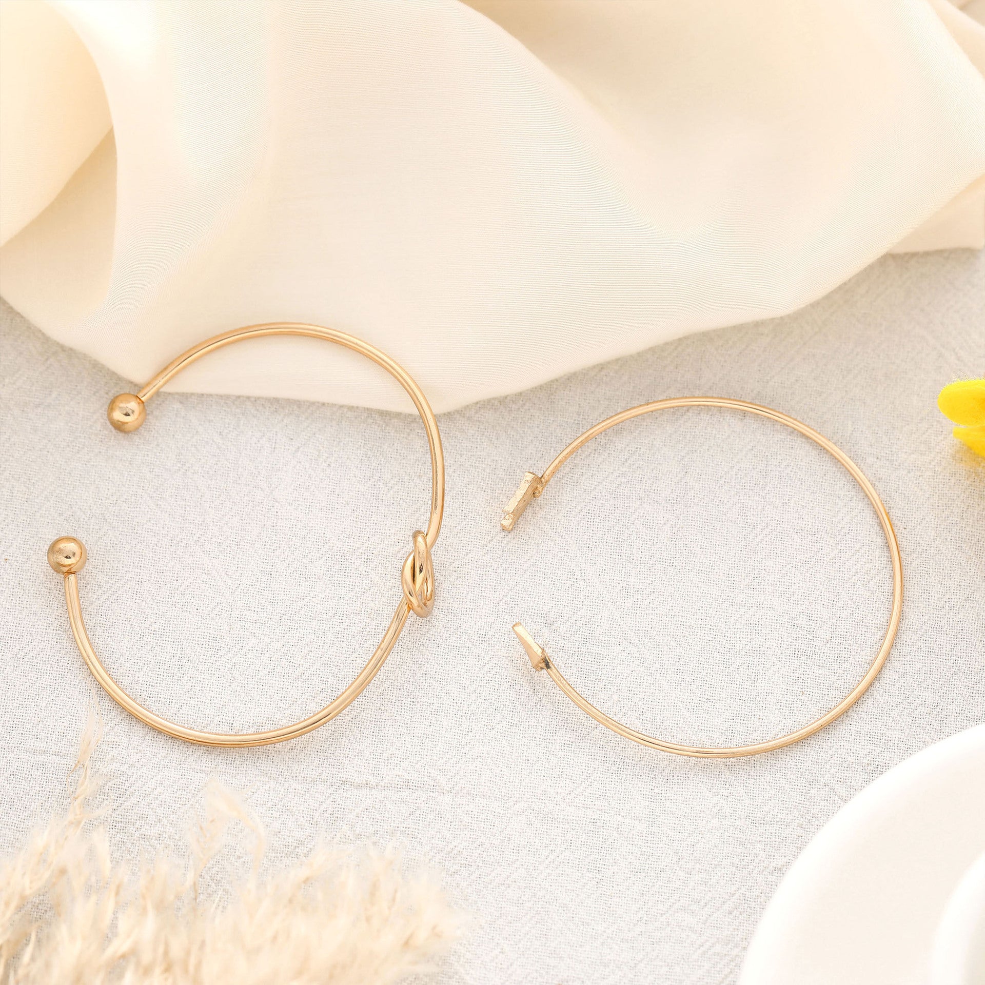 Schöne Gold Armband mit einzigartigem Stil