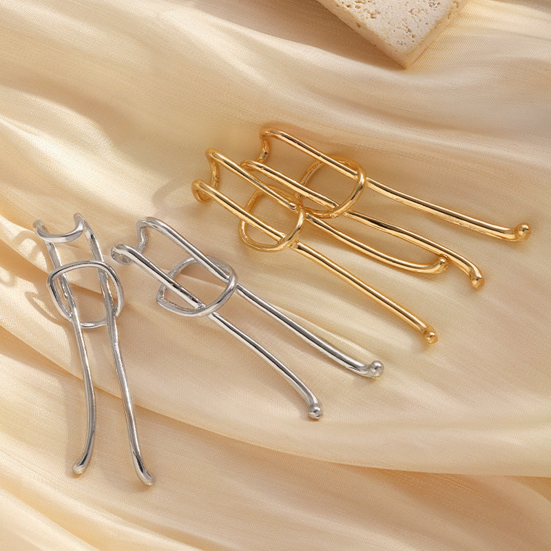 Zarte handwerkliche Ohrring