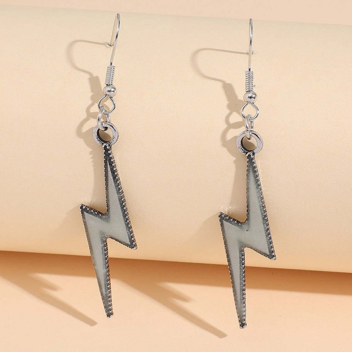 Atemberaubende Ohrring für den Alltag