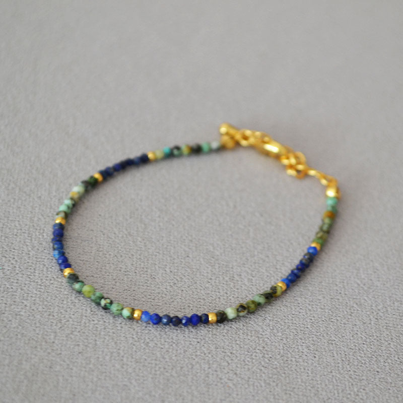 Schöne Halskette mit einzigartigem Stil