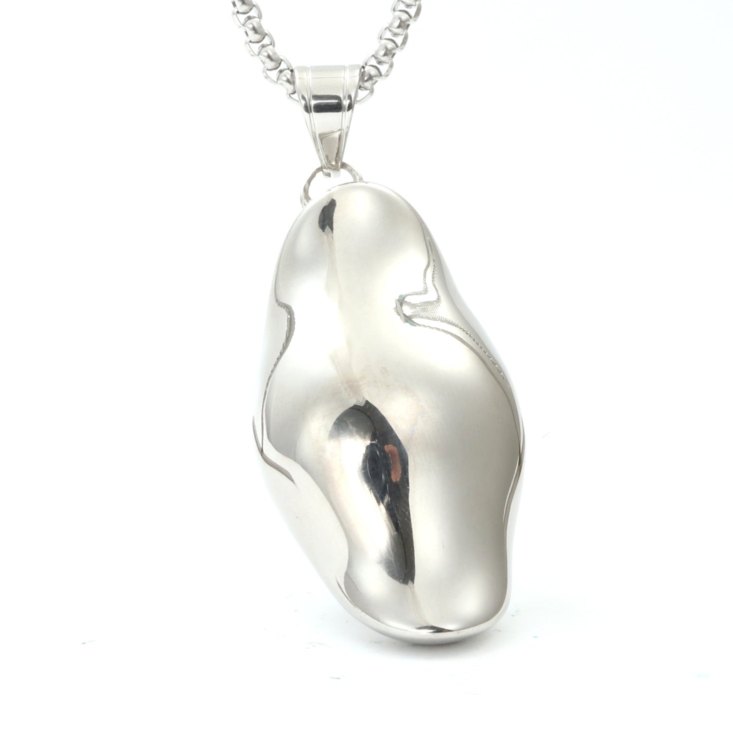 Schöne Halskette mit einzigartigem Stil