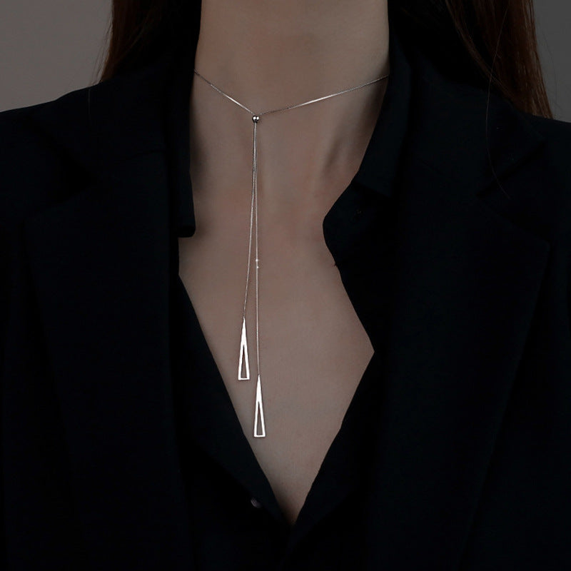 Schöne Halskette mit einzigartigem Stil