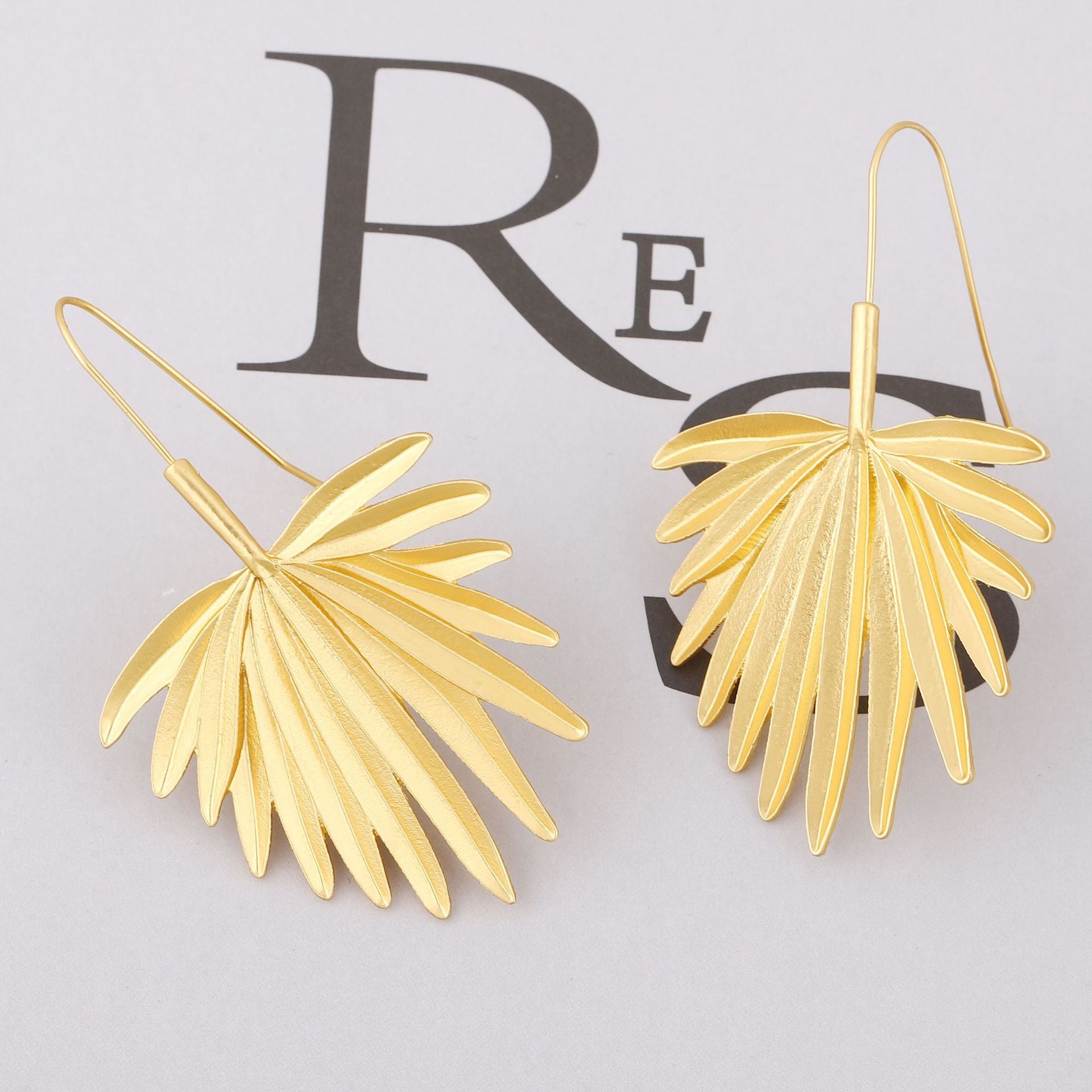 Atemberaubende Ohrring für den Alltag