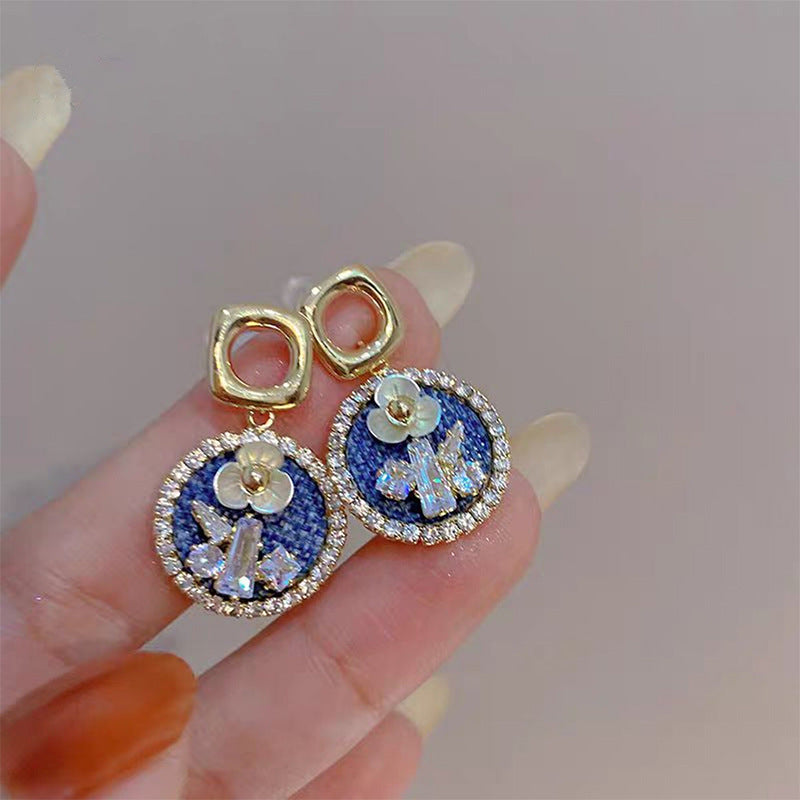 Atemberaubende Ohrring für den Alltag