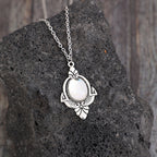 Zarte handwerkliche Halskette