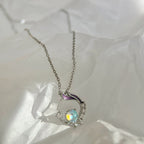 Zarte handwerkliche Halskette