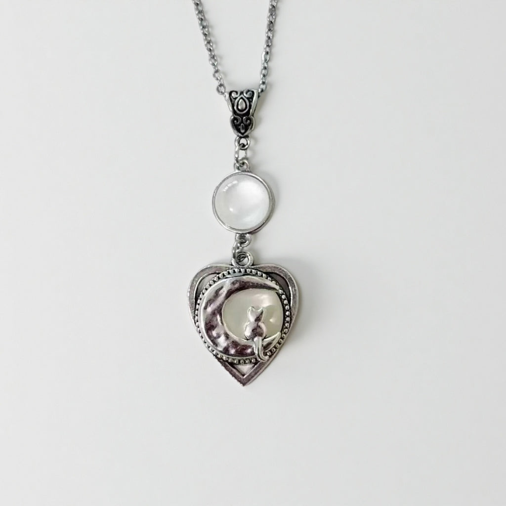 Schöne Halskette mit einzigartigem Stil