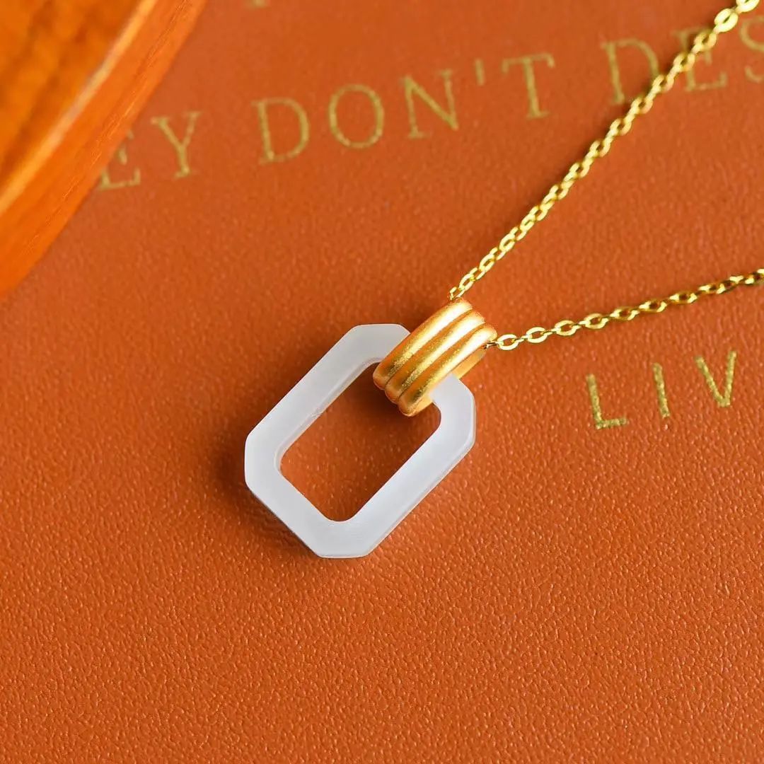 Atemberaubende Gold Anhänger für den Alltag