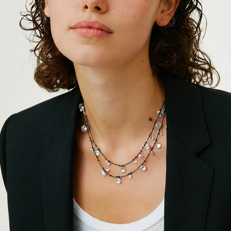 Schöne Halskette mit einzigartigem Stil