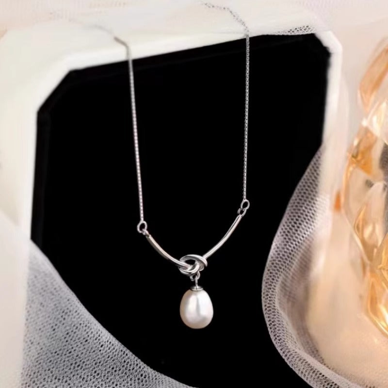 Schöne Perlen Halskette mit einzigartigem Stil