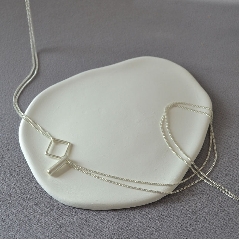 Schöne Silber Halskette mit einzigartigem Stil