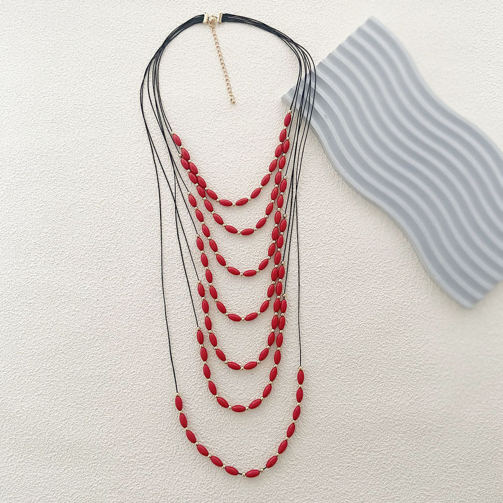 Schöne Halskette mit einzigartigem Stil