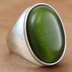 Zarte handwerkliche Ring