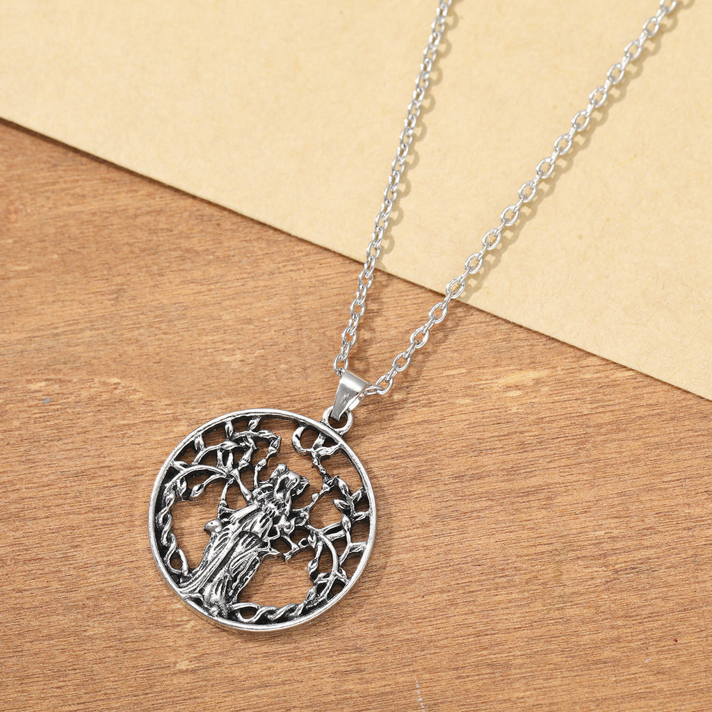 Schöne Halskette mit einzigartigem Stil