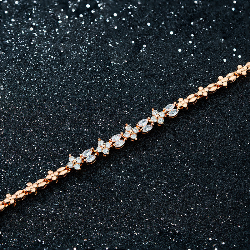 Schöne Armband mit einzigartigem Stil