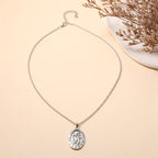 Schöne Halskette mit einzigartigem Stil