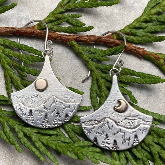 Zarte handwerkliche Ohrring