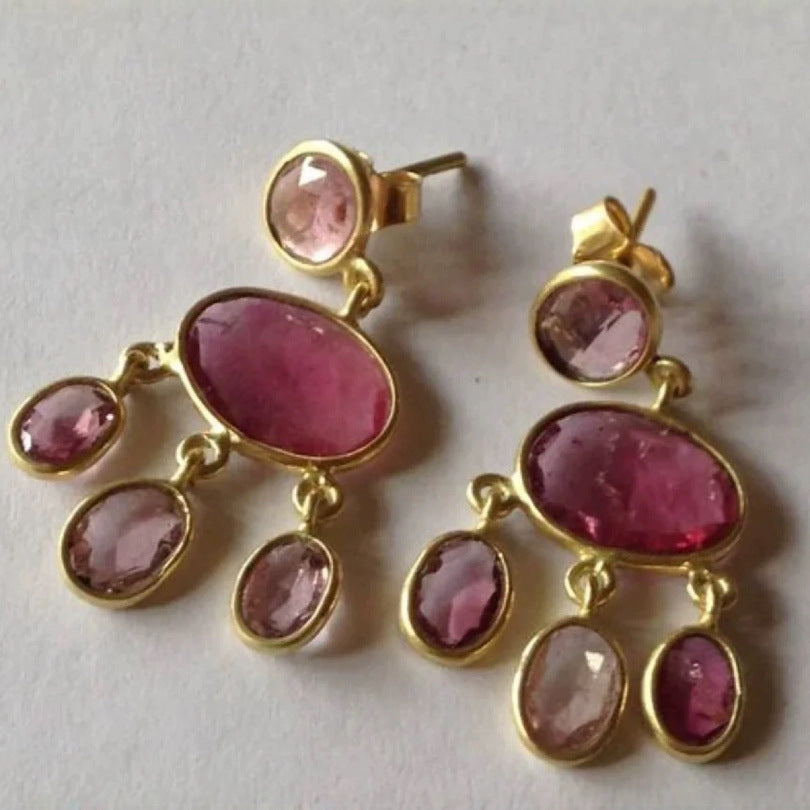 Zarte handwerkliche Ohrring