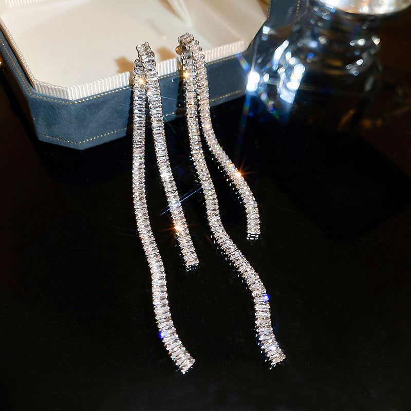 Atemberaubende Ohrring für den Alltag