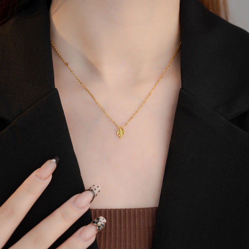 Schöne Halskette mit einzigartigem Stil