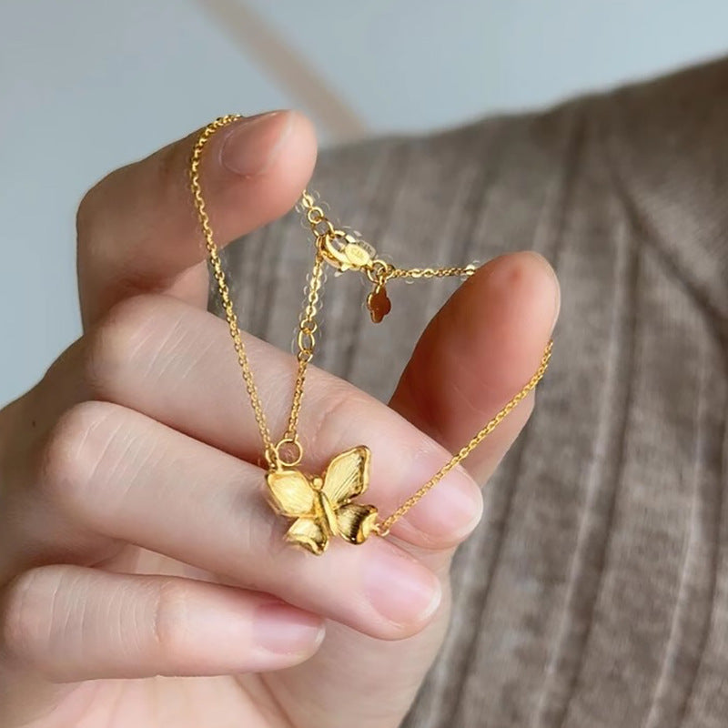 Schöne Gold Halskette mit einzigartigem Stil