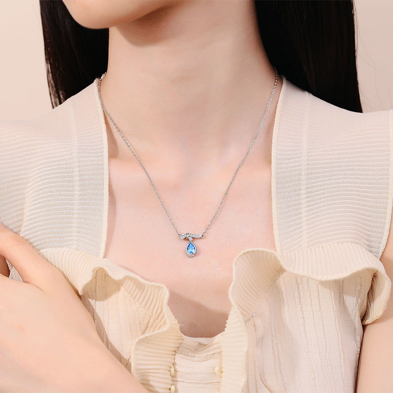 Schöne Halskette mit einzigartigem Stil