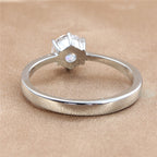 Zarte handwerkliche Ring