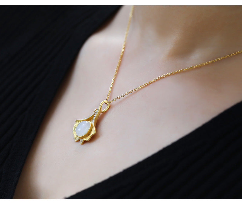 Schöne Gold Halskette mit einzigartigem Stil