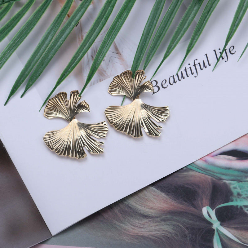 Atemberaubende Ohrring für den Alltag