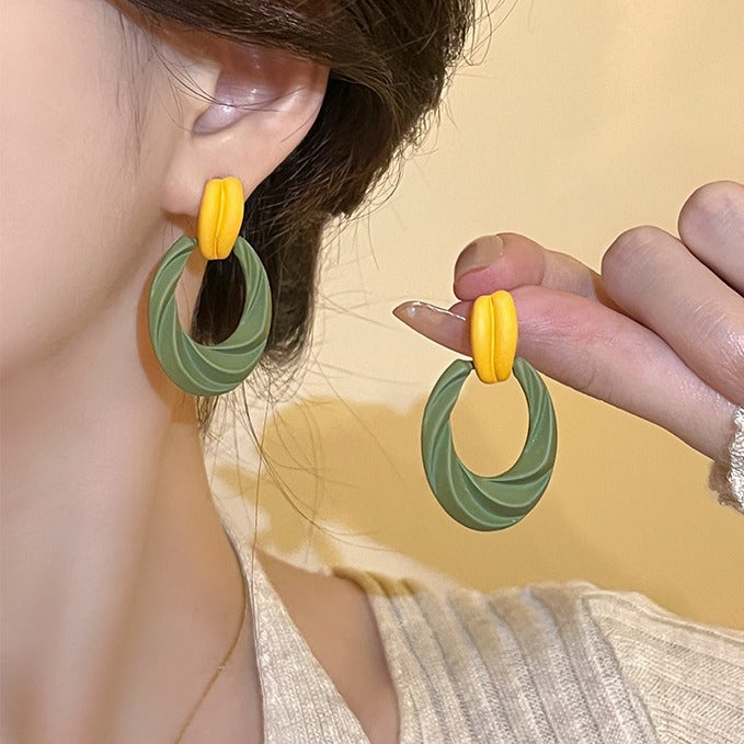 Atemberaubende Ohrring für den Alltag