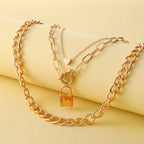 Schöne Halskette mit einzigartigem Stil