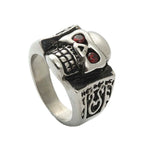 Zarte handwerkliche Ring