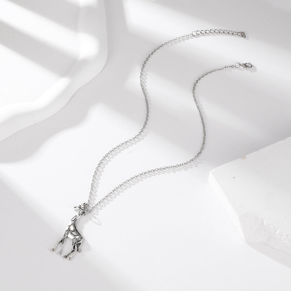 Zarte handwerkliche Halskette