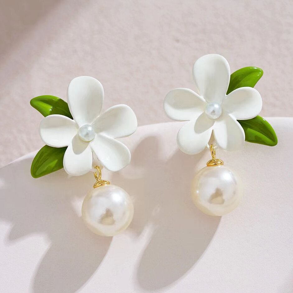 Atemberaubende Ohrring für den Alltag