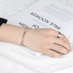 Schöne Armband mit einzigartigem Stil