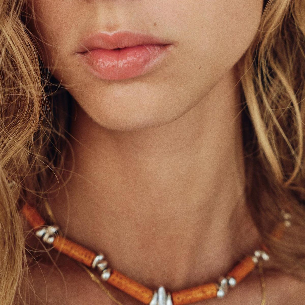 Schöne Halskette mit einzigartigem Stil