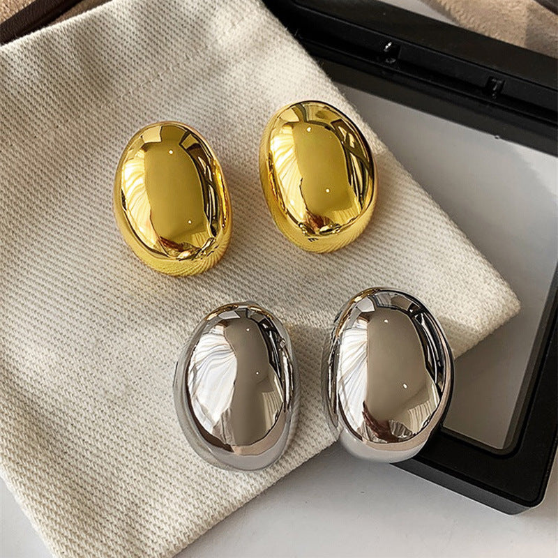 Atemberaubende Ohrring für den Alltag