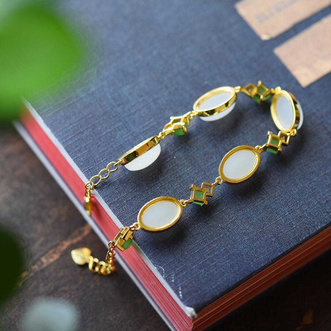 Klassische Gold Armband mit zeitloser Eleganz