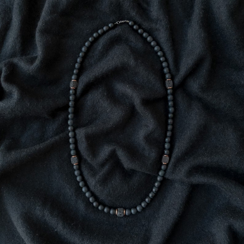 Schöne Gold Halskette mit einzigartigem Stil