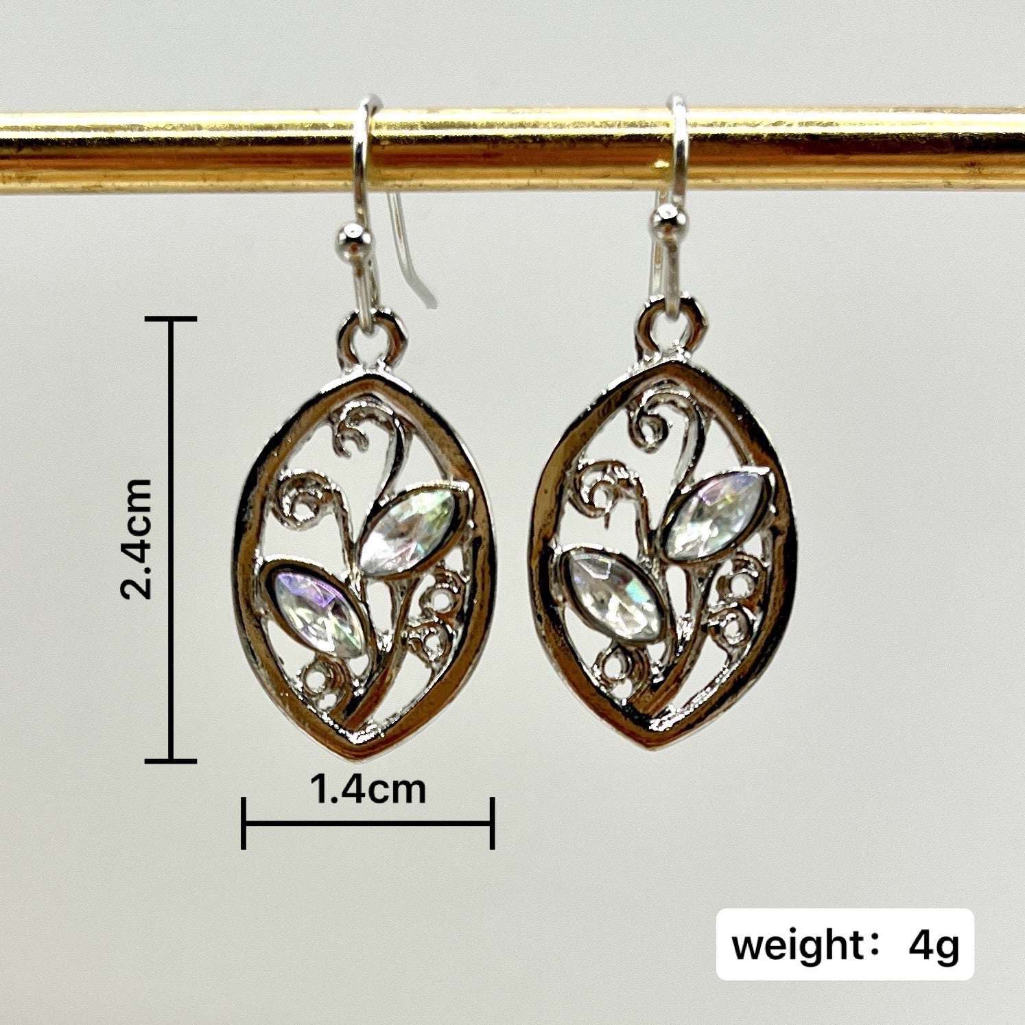 Zarte handwerkliche Ohrring