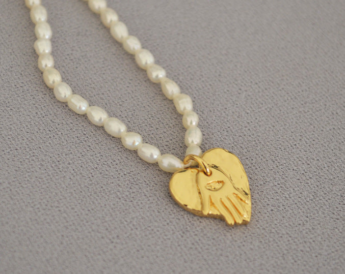 Schöne Gold Halskette mit einzigartigem Stil