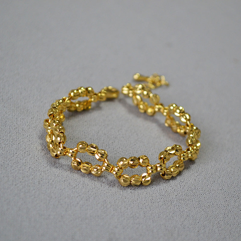 Klassische Gold Armband mit zeitloser Eleganz