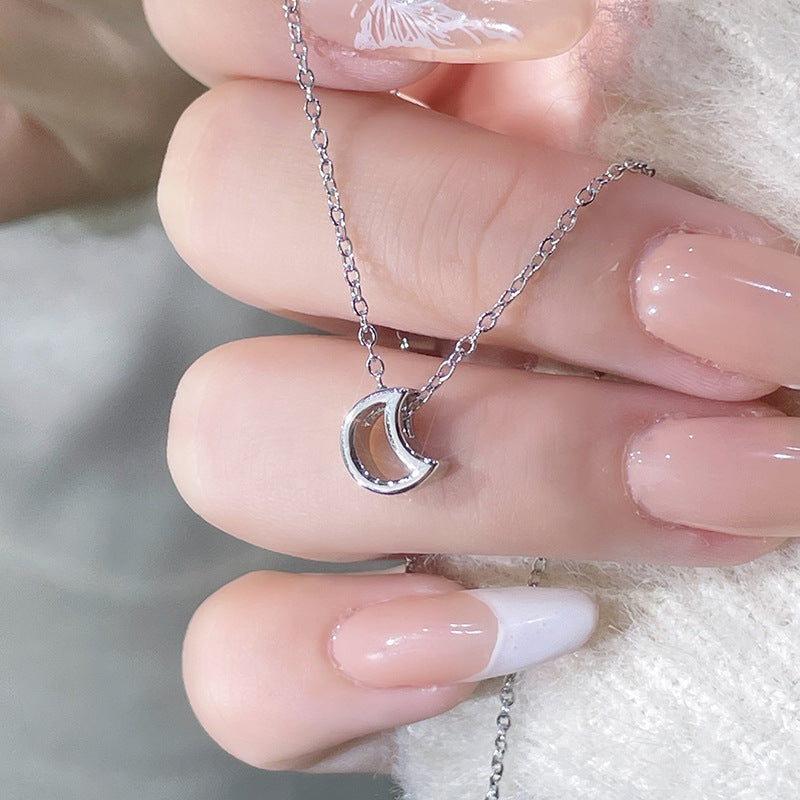 Zarte handwerkliche Halskette