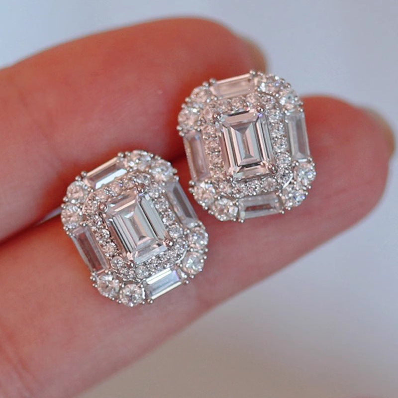 Atemberaubende Ohrring für den Alltag