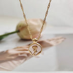 Zarte handwerkliche Halskette