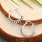 Zarte handwerkliche Ohrring