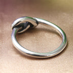 Zarte handwerkliche Ring