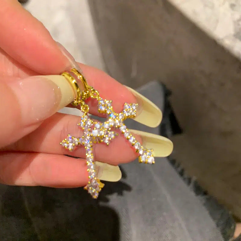 Atemberaubende Ohrring für den Alltag