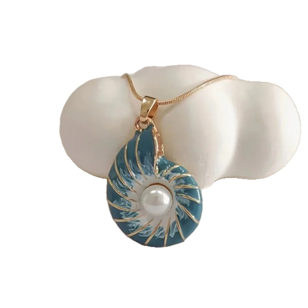 Schöne Perlen Halskette mit einzigartigem Stil